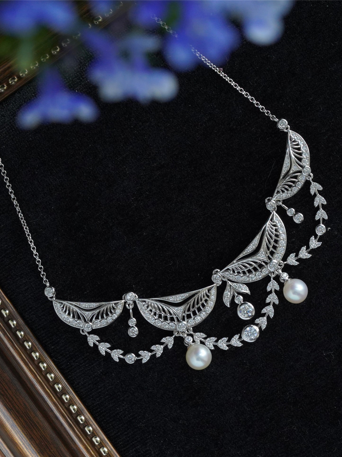 Lunar Garland Pearl Necklace