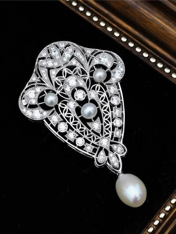 Candlelight in Botanic Garden, Retro Silver Brooch, Pearl Brooch, Gift for her, Wedding Jewelry, Mother's Day Gift