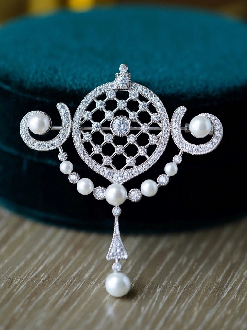 Silver Brooch, Diamond-cz Brooch, Pearl Brooch, Retro Brooch, Gift for her, Handmade Jewelry